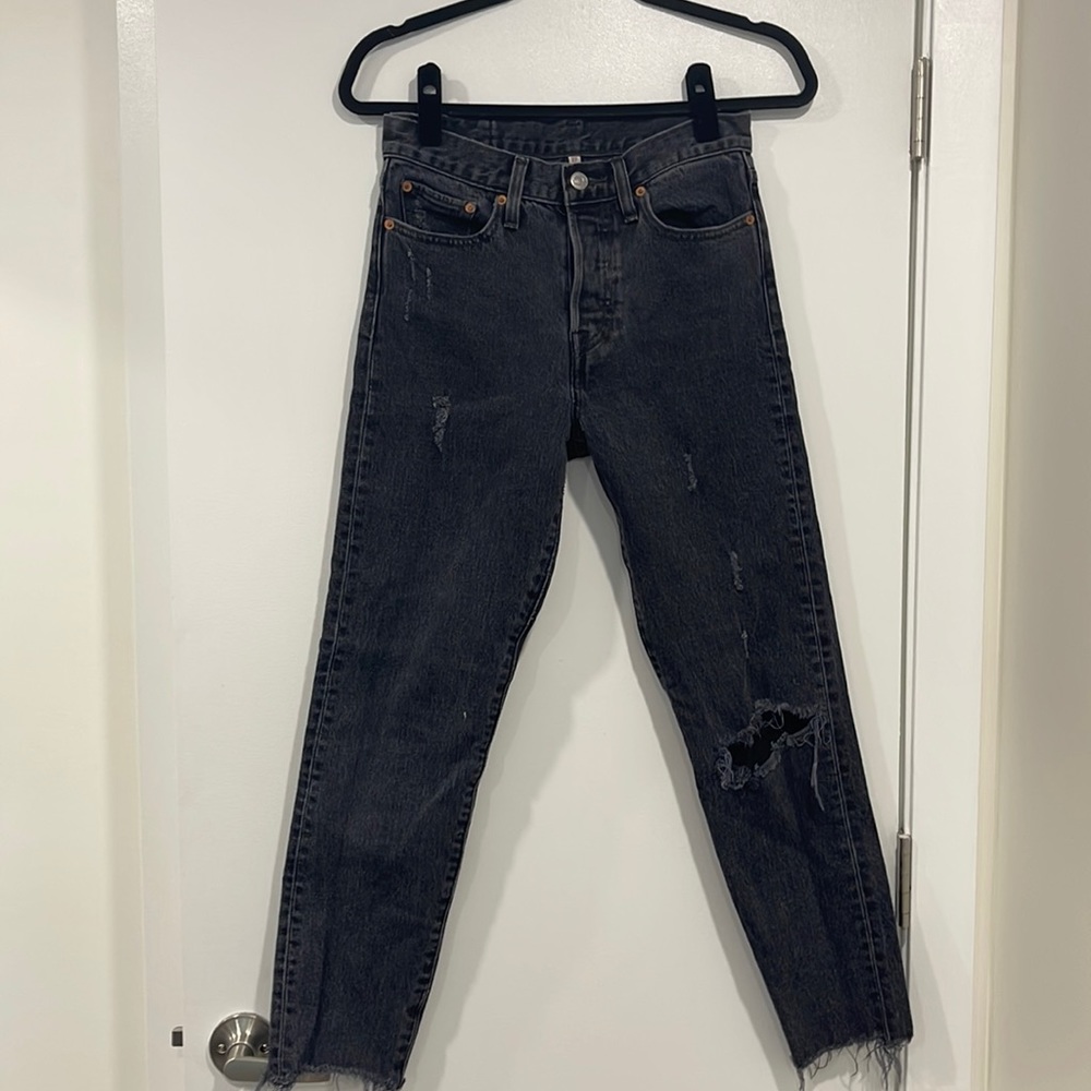 Levi’s distressed mid rise jeans
